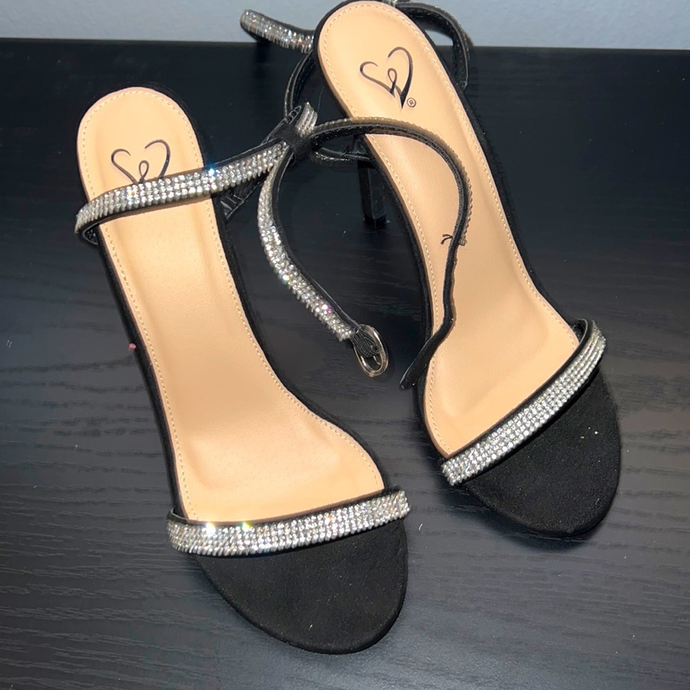 High heels black!